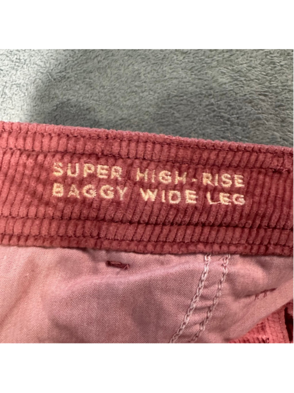 American Eagle Super High-Rise Baggy Wide Leg Curdoroy Pant Pink Size 10 - Picture 9 of 13